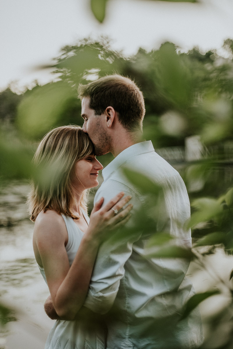 Where to take engagement photos Toronto at the Scarborough Bluffs